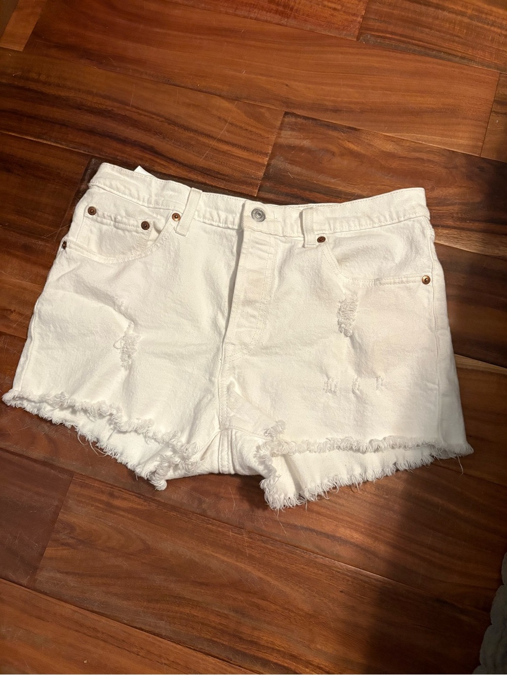 Levi’s 501 Original White Cutoff Denim Shorts Distressed Raw‎ Hem W 29 (1306)